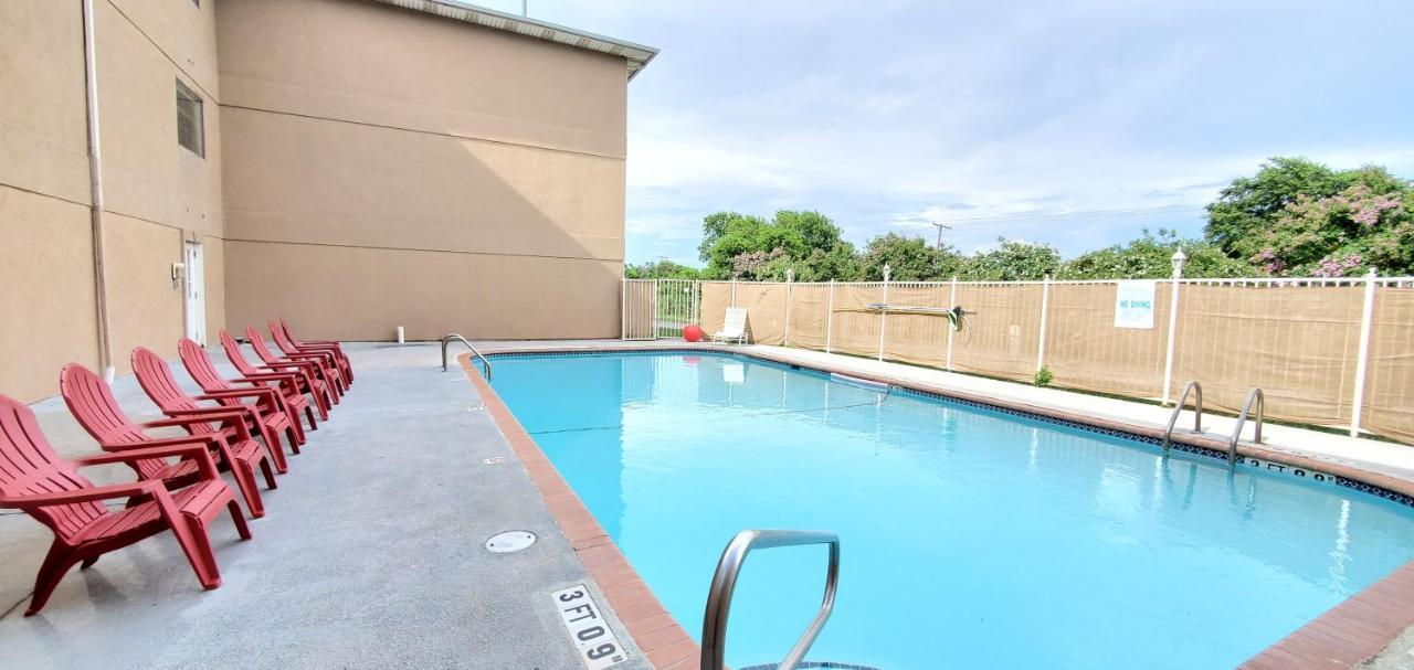 Hotel Super 8 By Wyndham Temple I-35 Exterior foto